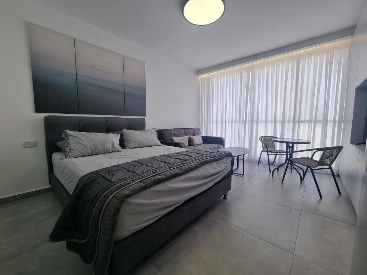 חוויה בכיכר Apartment Netanya Exterior photo